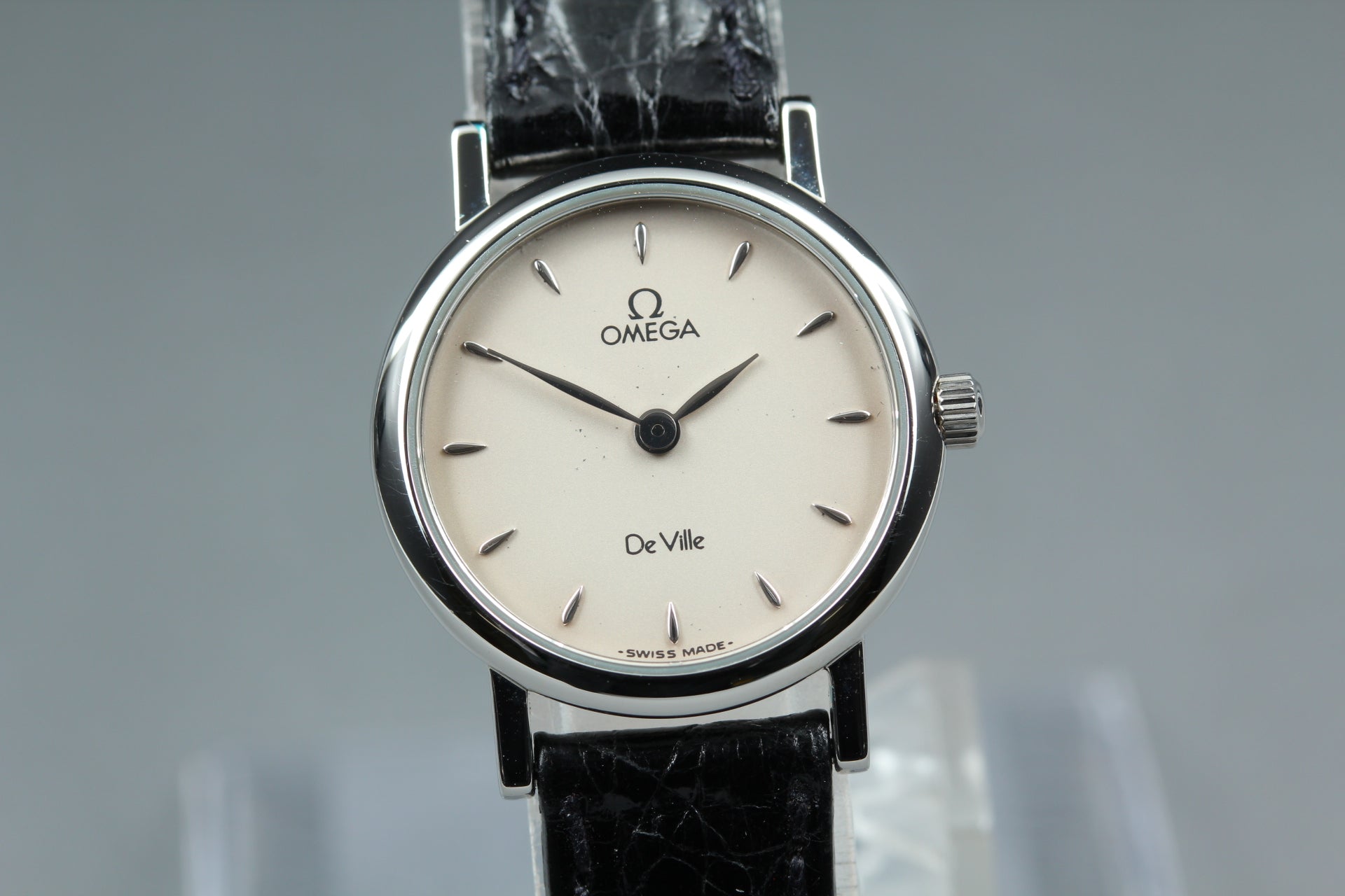 1997 Near MINT/Box, Paper OMEGA De Ville 23mm 595.1111 Quartz Women's Vintage