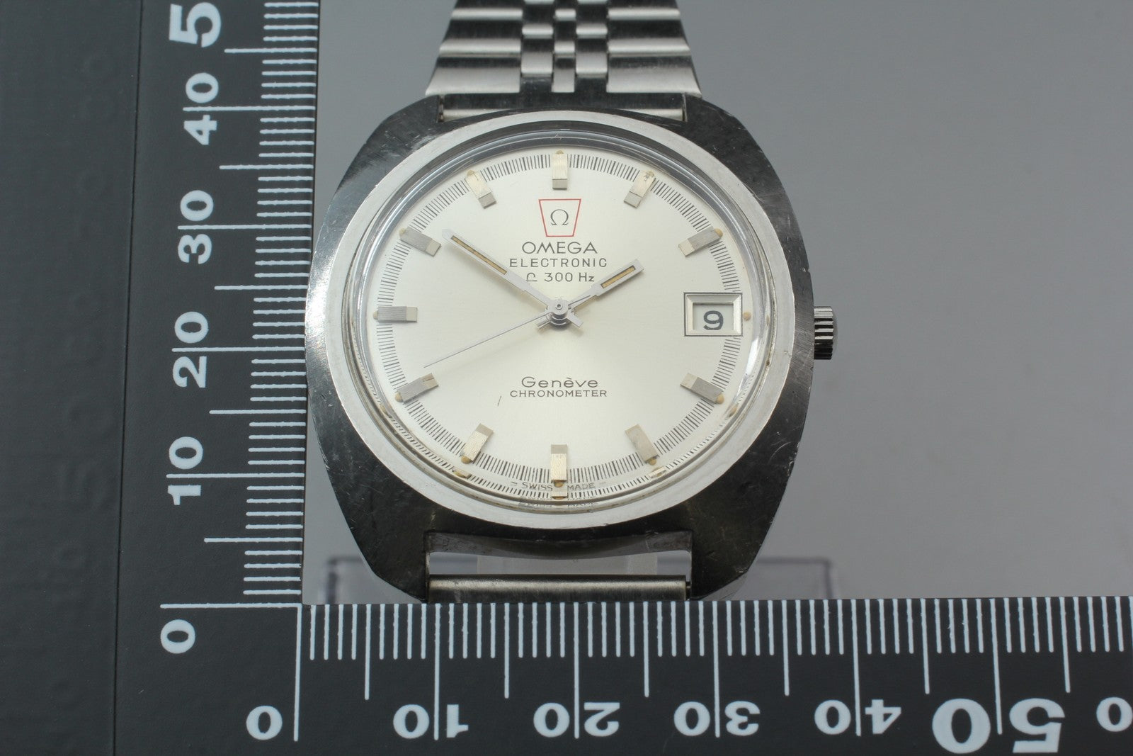 1972 Near MINT OMEGA Geneve Chronometer f300Hz 38mm 198.030 Quartz Men's Vintage