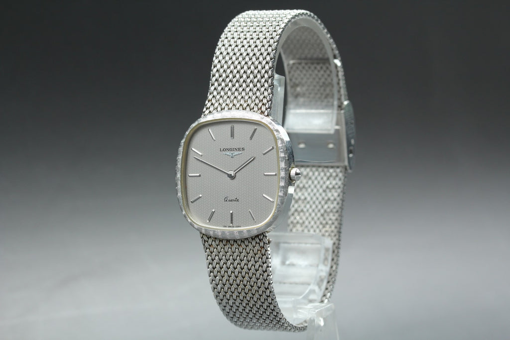 Near MINT LONGINES 150 3344 30mm Quartz Stainless steel Silver Dial Men Vintage
