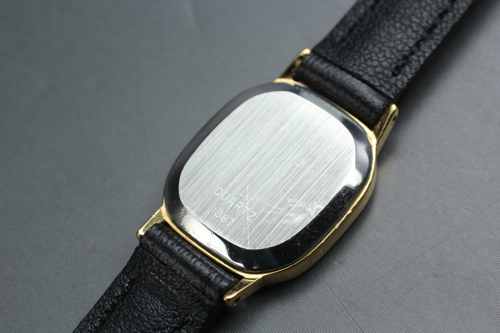 1984 Near MINT OMEGA De Ville 17mm 591.0256 Quartz Gold Dial Women's Vintage