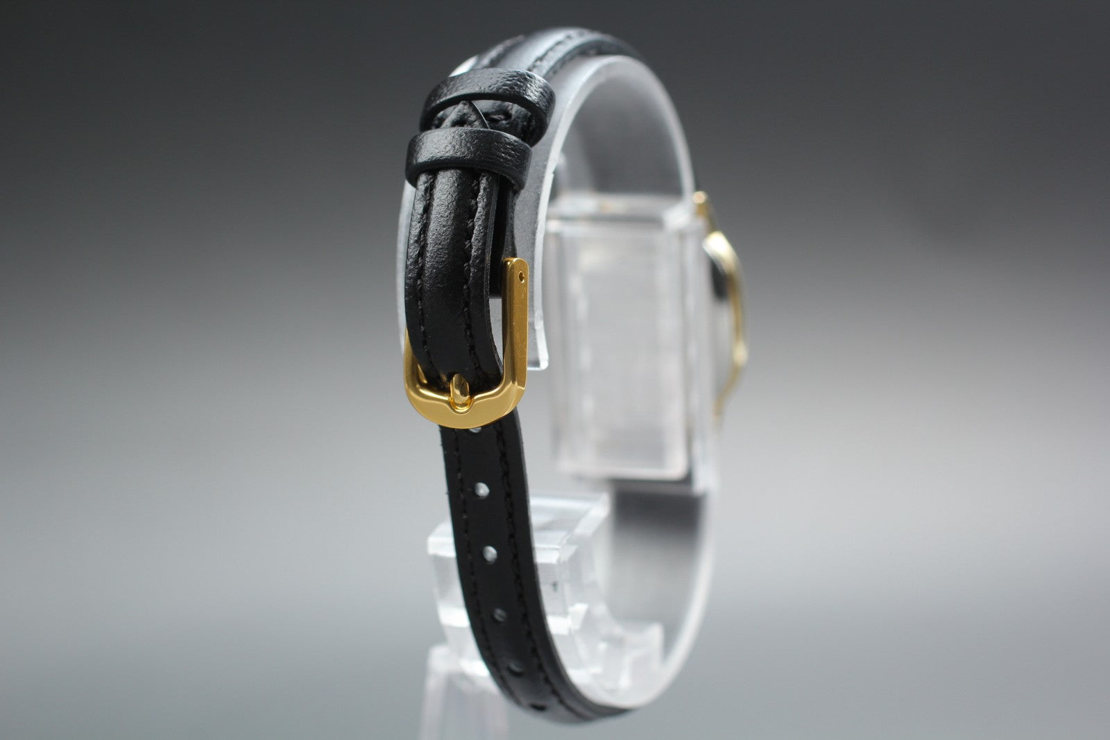 1984 Near MINT OMEGA De Ville 17mm 591.0256 Quartz Gold Dial Women's Vintage