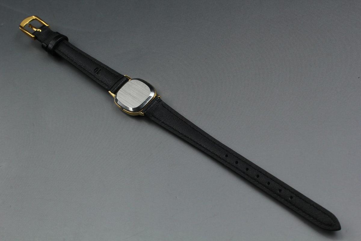 1984 Near MINT OMEGA De Ville 17mm 591.0256 Quartz Gold Dial Women's Vintage
