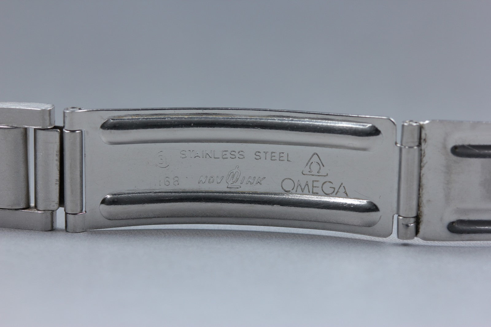 Near MINT OMEGA Bracelet FF605/1168 18mm Stainless Steel Silver Men's Vintage