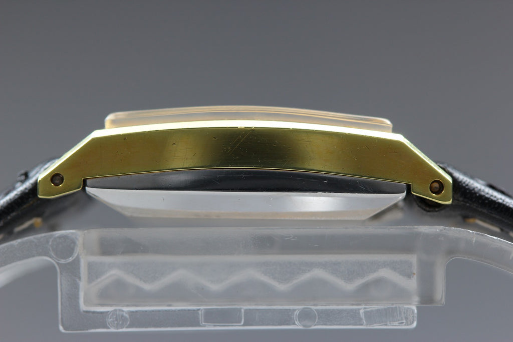 1969 Near MINT OMEGA De Ville 19mm 551.024 Automatic Gold Dial Women's Vintage