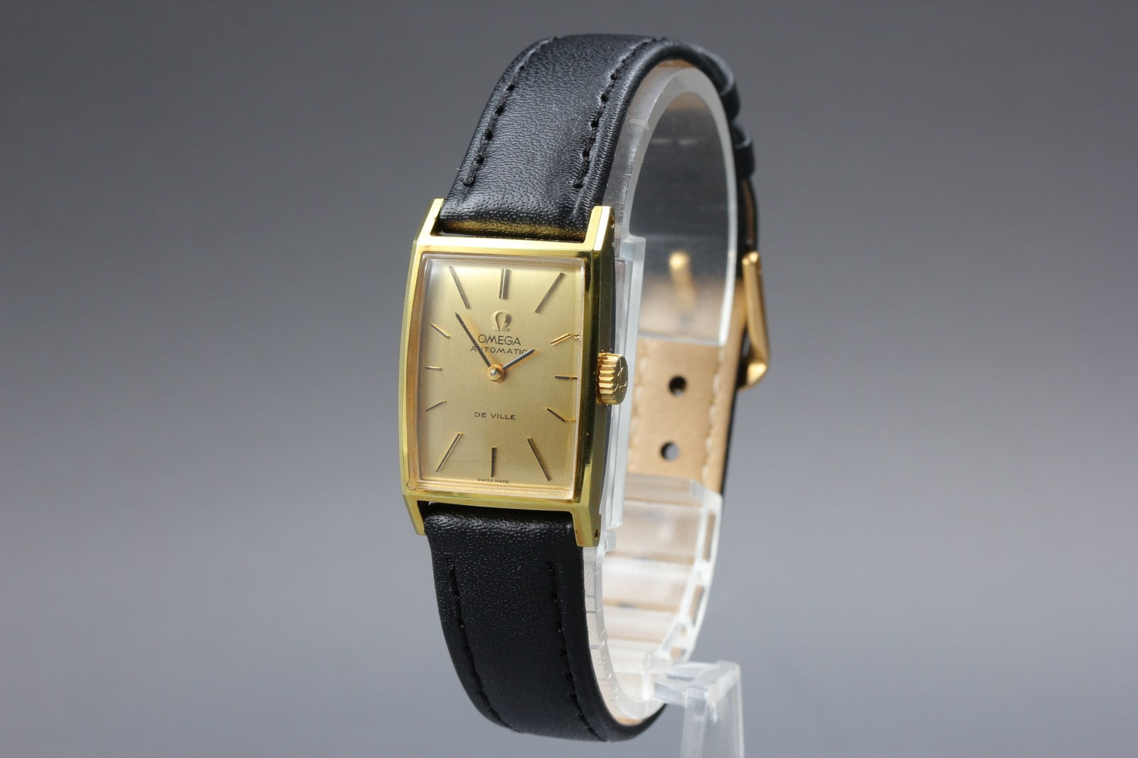1969 Near MINT OMEGA De Ville 19mm 551.024 Automatic Gold Dial Women's Vintage