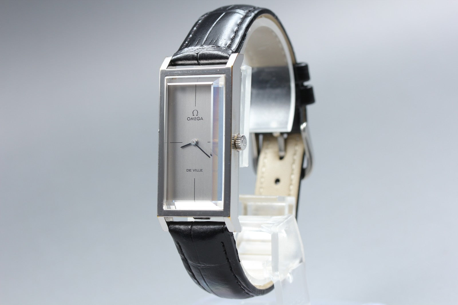 1971 Near MINT OMEGA De Ville Andrew Grima 21mm 511.0377 Manual Silver Unisex