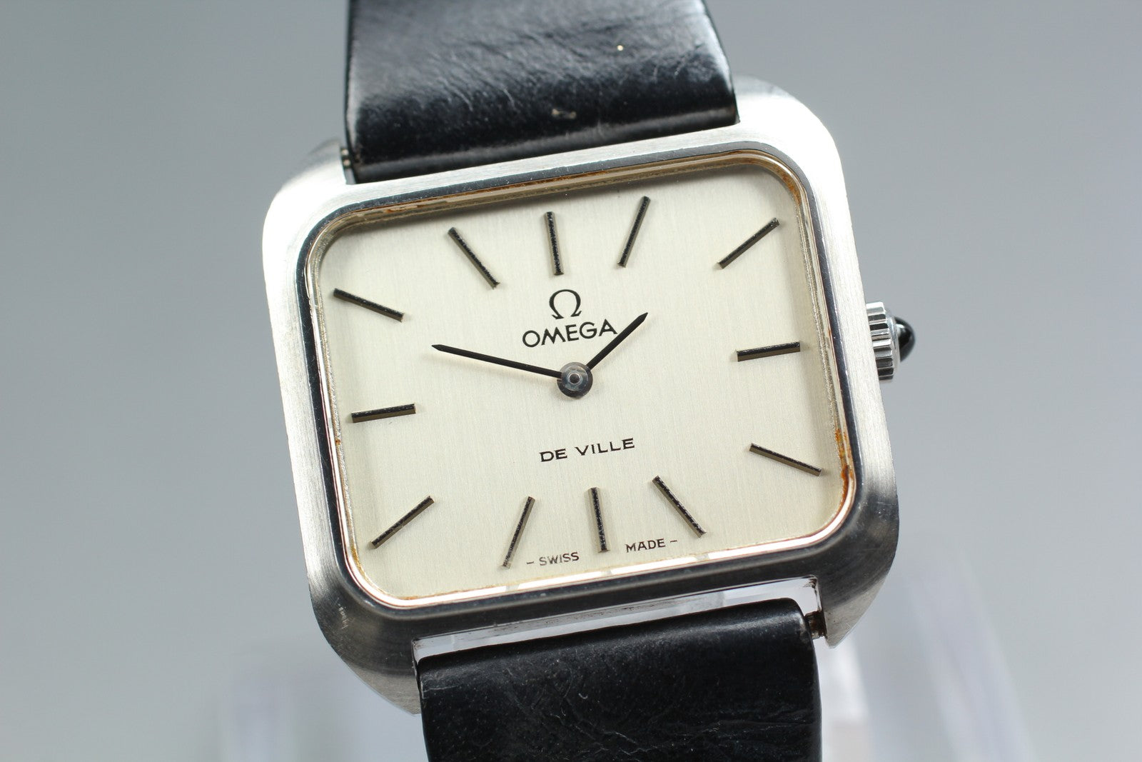 1976 MINT OMEGA De Ville 28mm 511.0504 Manual Silver Dial Women's Watch Vintage