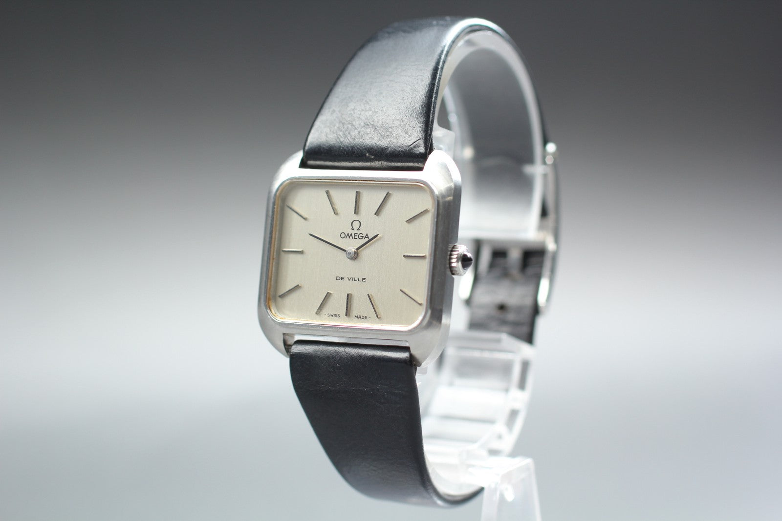 1976 MINT OMEGA De Ville 28mm 511.0504 Manual Silver Dial Women's Watch Vintage
