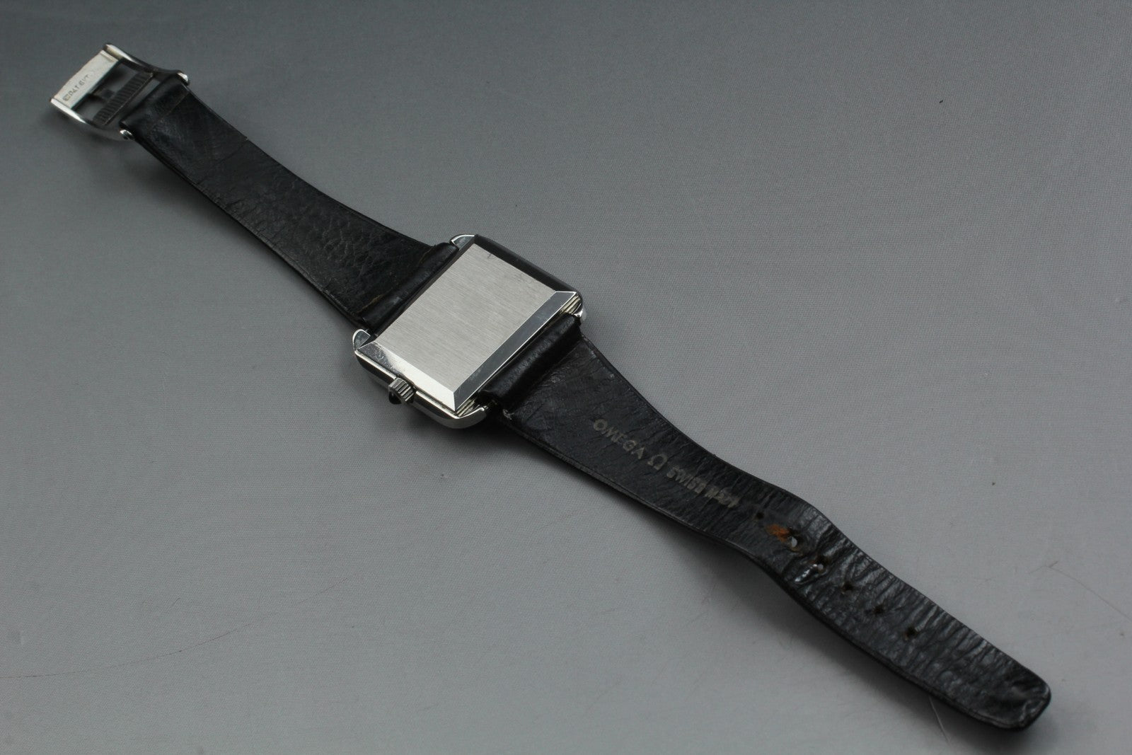 1976 MINT OMEGA De Ville 28mm 511.0504 Manual Silver Dial Women's Watch Vintage
