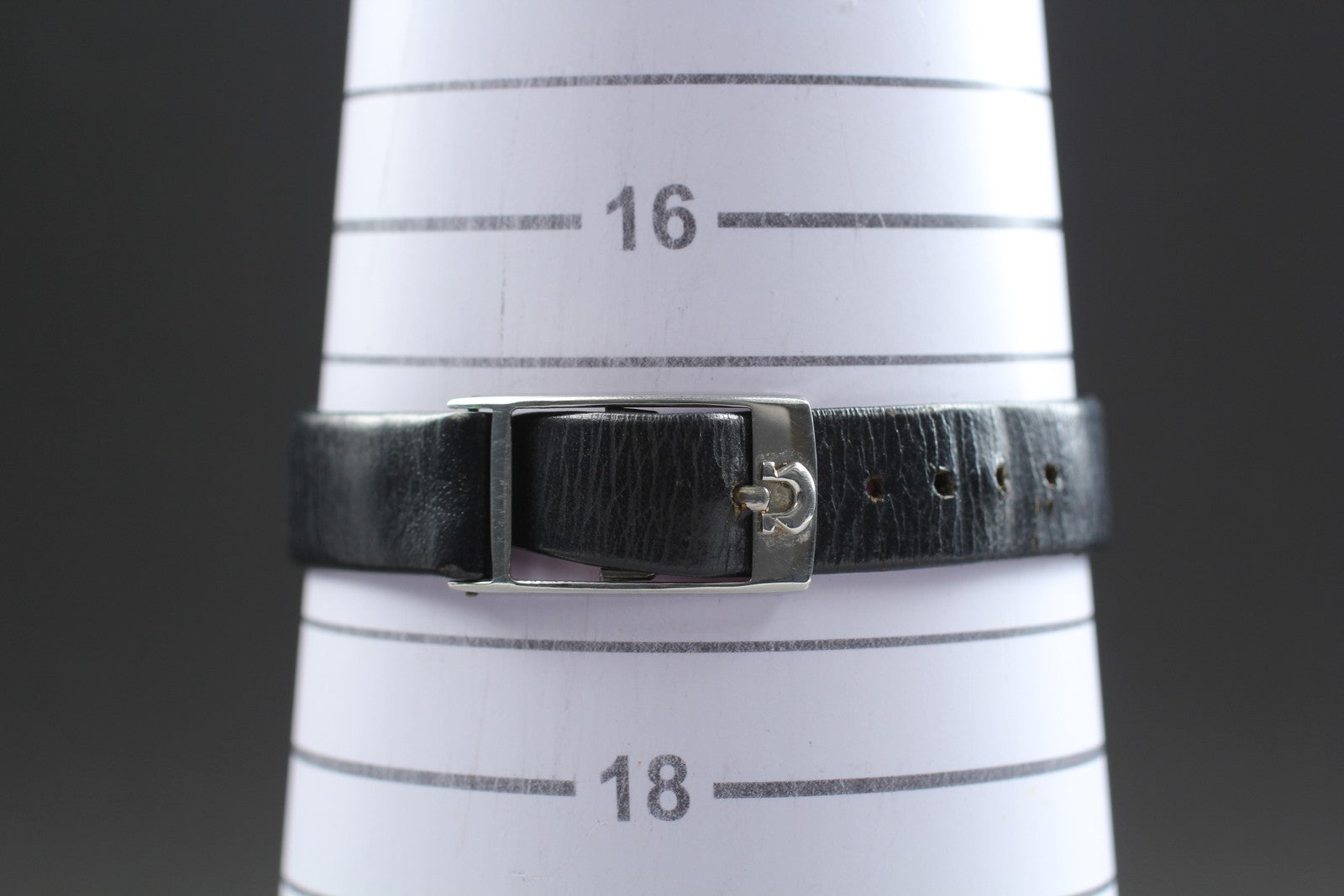 1976 MINT OMEGA De Ville 28mm 511.0504 Manual Silver Dial Women's Watch Vintage