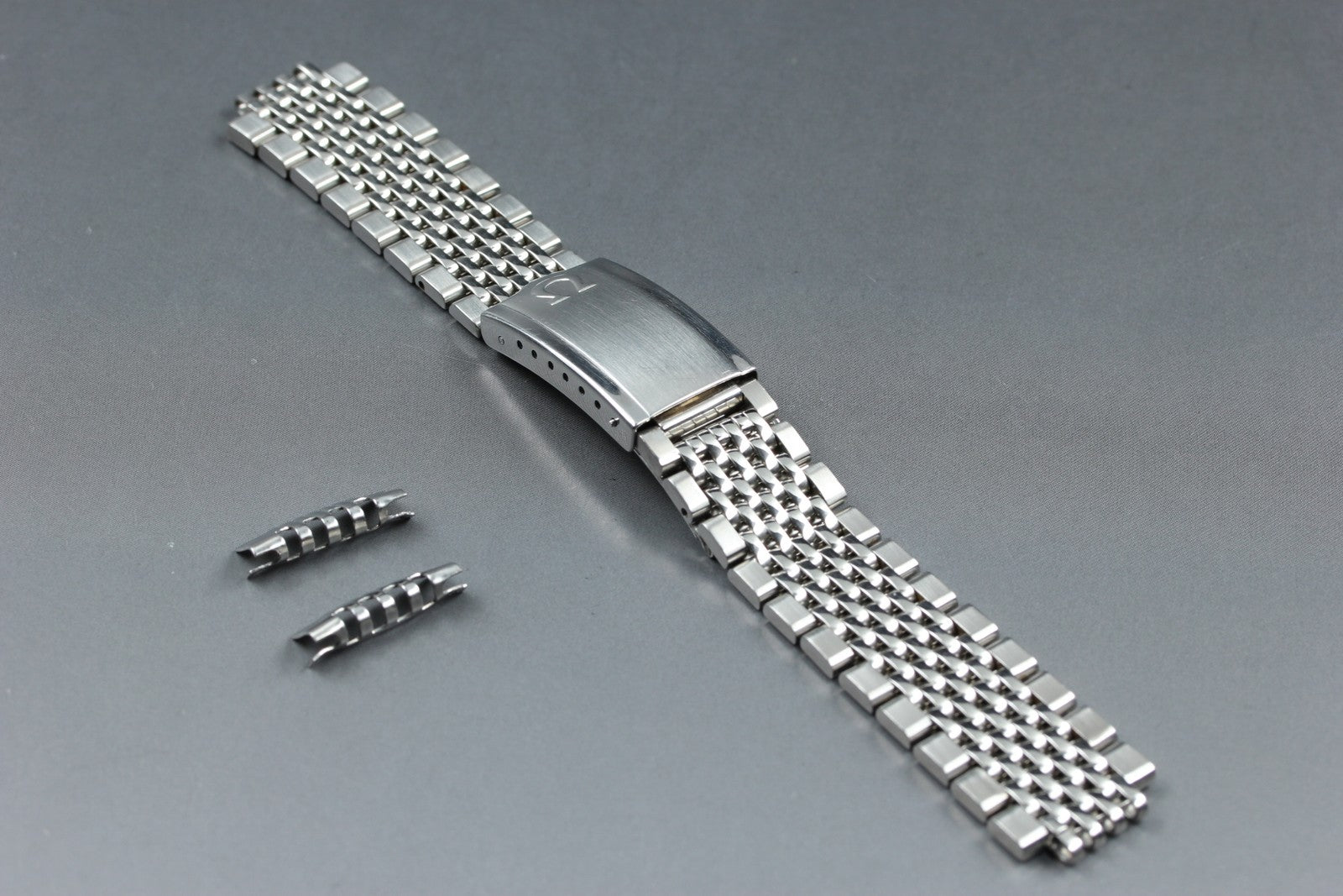 Near MINT OMEGA Beads of Rice Bracelet FF609/1037 18mm Silver Men's Vintage