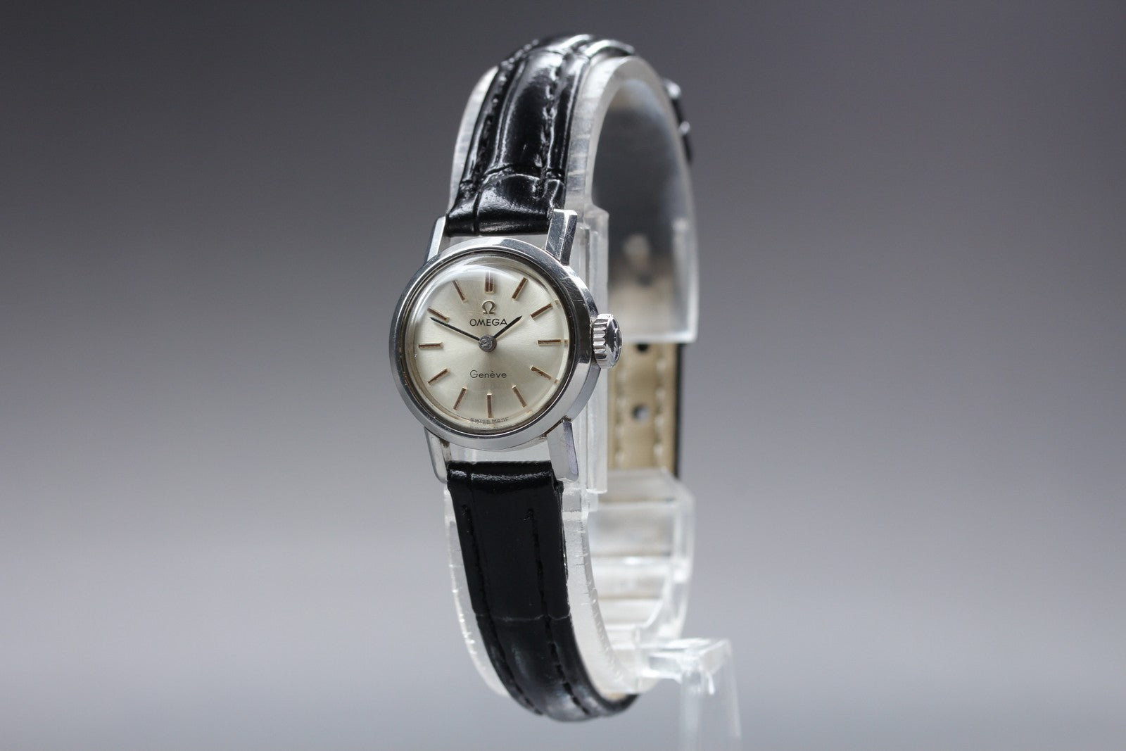 1963 Near MINT OMEGA Seamaster Geneve 19mm 515.003 Manual Silver Women's Vintage
