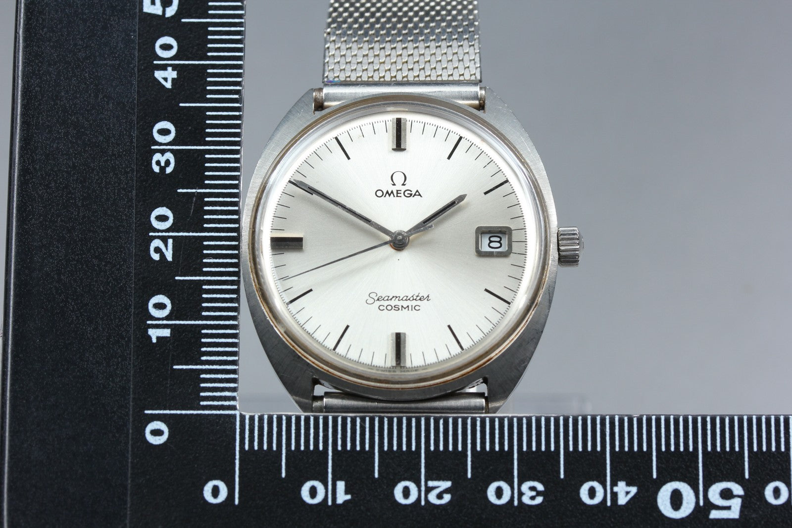 1960s Near MINT OMEGA Seamaster COSMIC 35mm 136.017 Manual Silver Men's Vintage