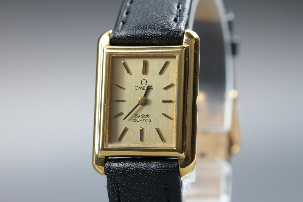 1981 Near MINT OMEGA De Ville 20mm 591.0029 Quartz Gold Dial Tank Women Vintage