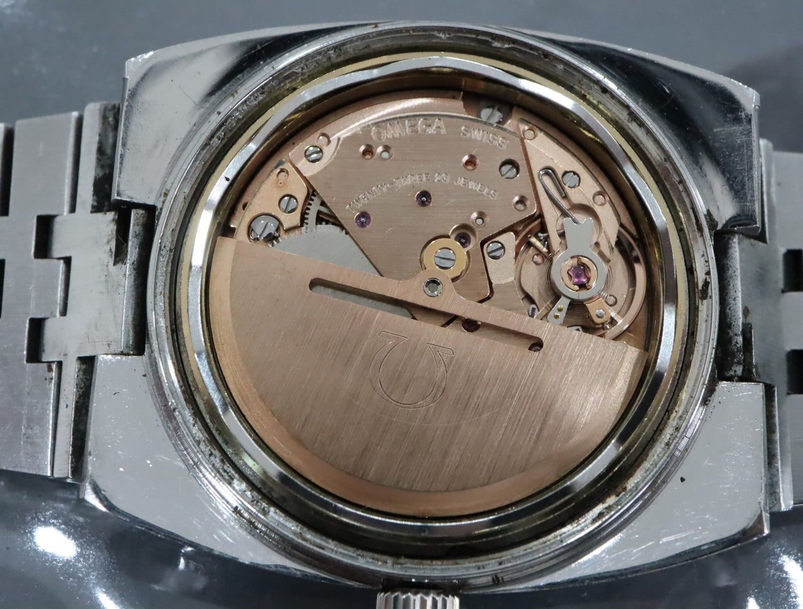 1975 Near MINT OMEGA Seamaster 36mm 166.0240 Automatic Silver Dial Men's Vintage