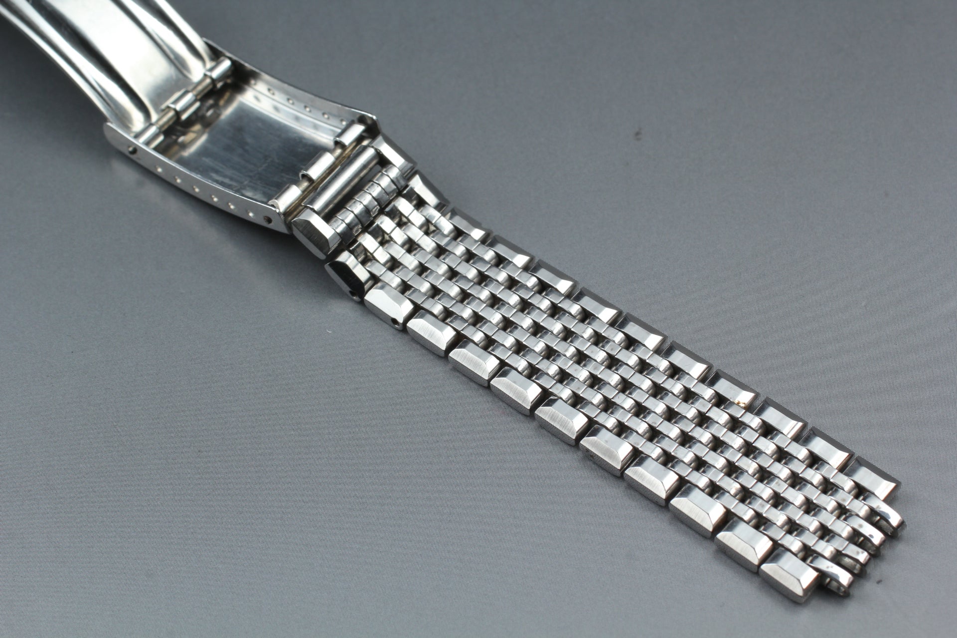 Near MINT OMEGA Beads of Rice Bracelet FF70/1503 18mm Stainless Steel Men's