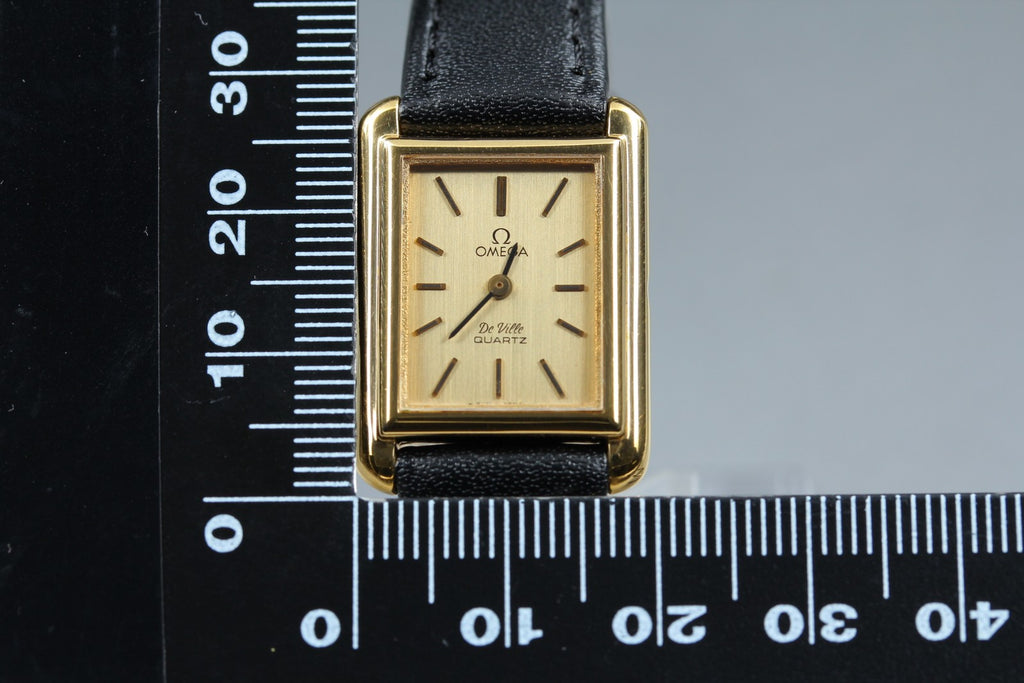 1981 Near MINT OMEGA De Ville 20mm 591.0029 Quartz Gold Dial Tank Women Vintage