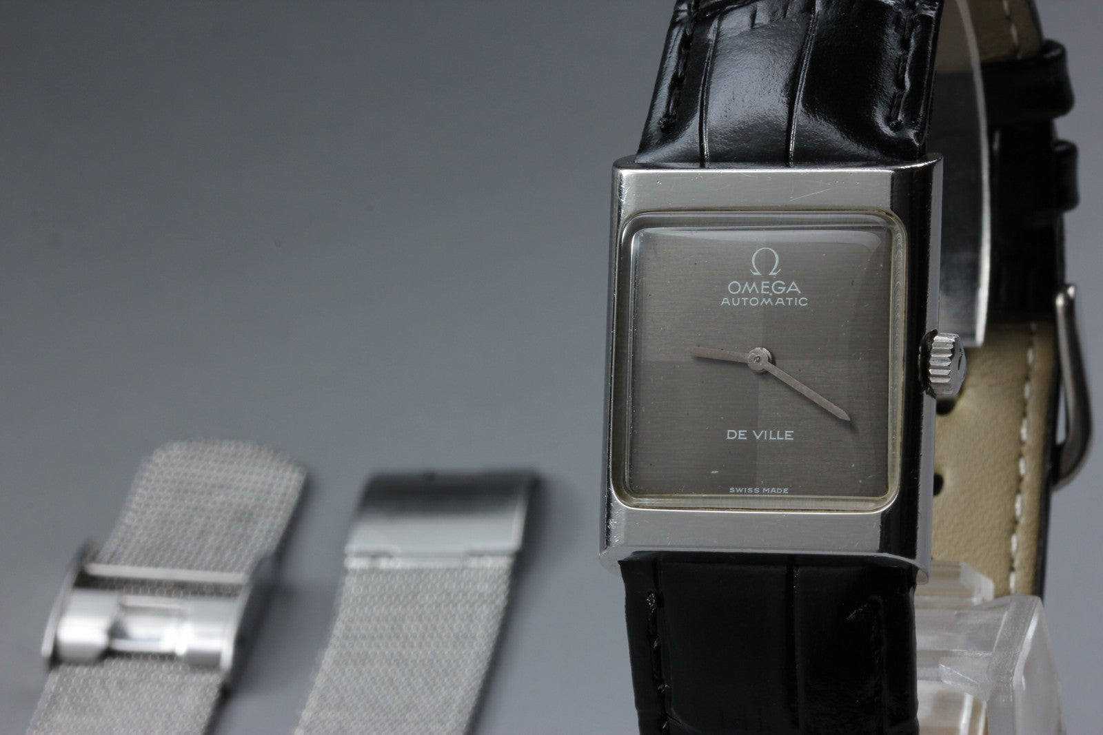 1971 Near MINT OMEGA De Ville 23mm 551.0069 Automatic Checkered Dial Women's