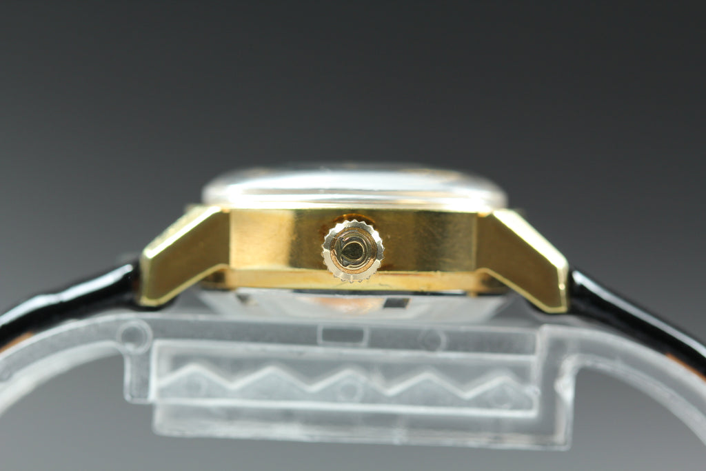 1972 Near MINT OMEGA Geneve 22mm 566.045 Automatic Gold Dial Women's Vintage