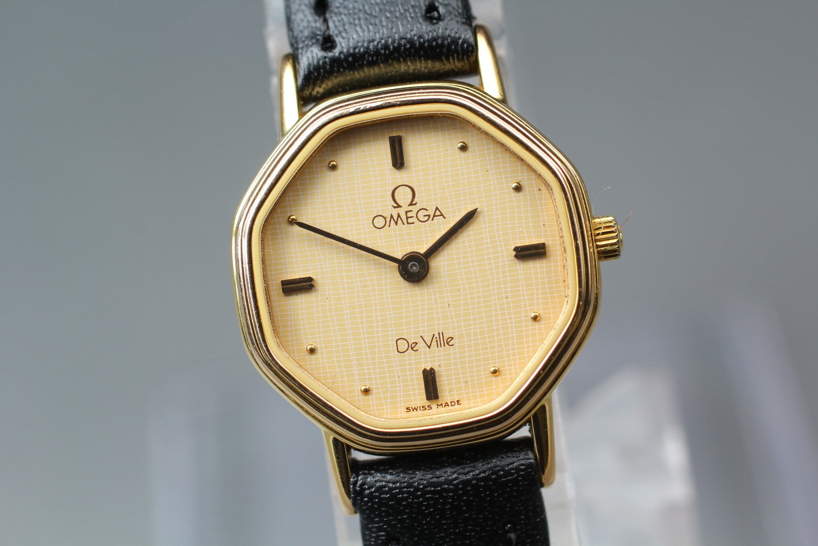 1984 OMEGA De Ville 20mm 591.0313 Quartz Gold Dial Women's Watch Vintage Exc+5