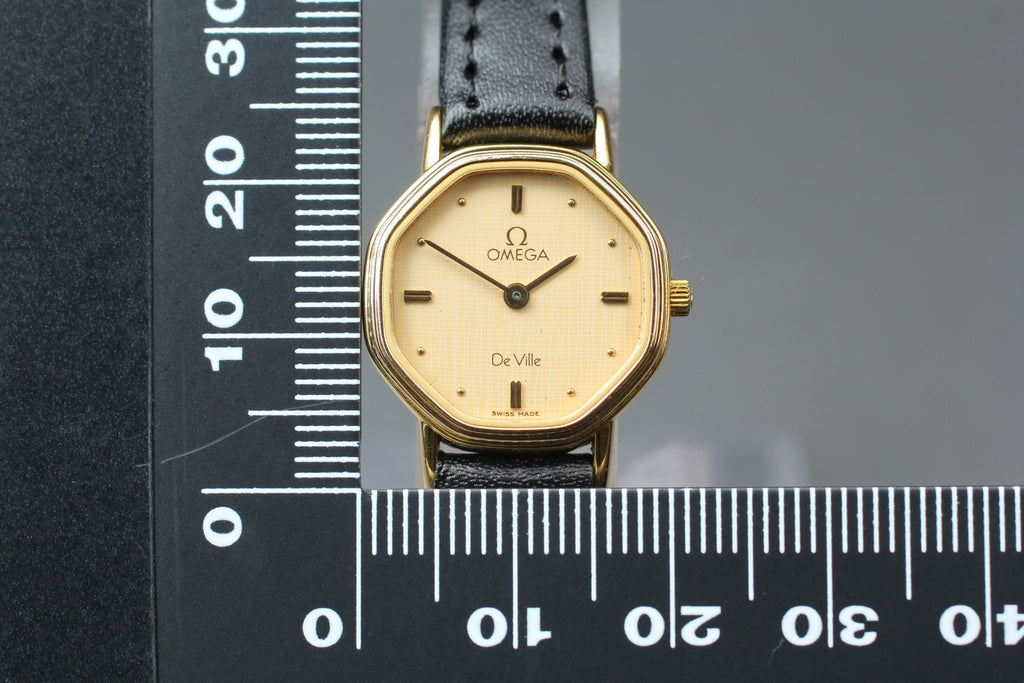 1984 OMEGA De Ville 20mm 591.0313 Quartz Gold Dial Women's Watch Vintage Exc+5