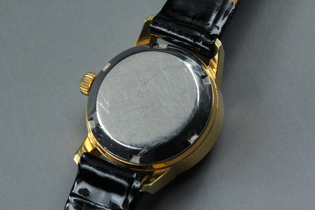 1972 Near MINT OMEGA Geneve 22mm 566.045 Automatic Gold Dial Women's Vintage