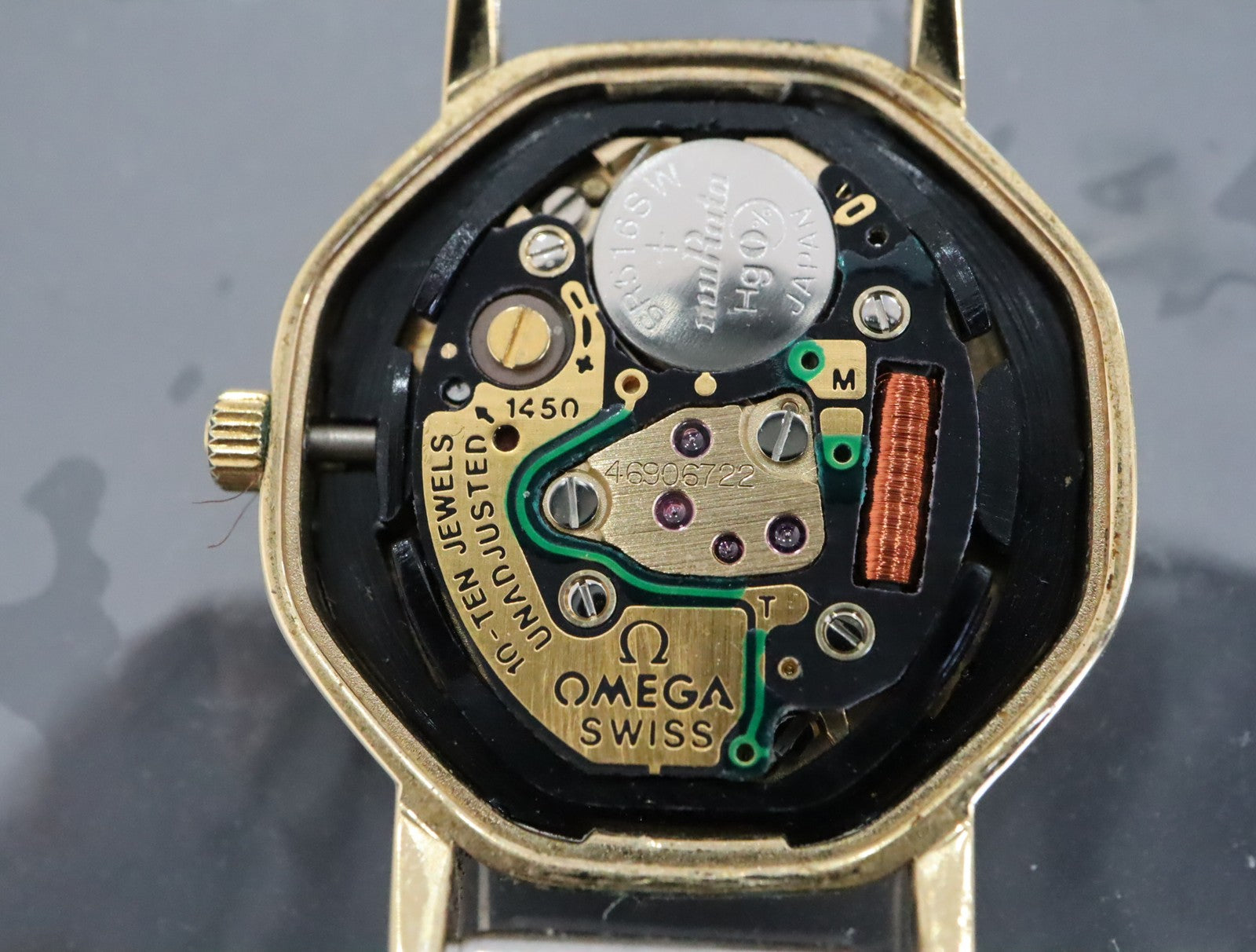 1984 OMEGA De Ville 20mm 591.0313 Quartz Gold Dial Women's Watch Vintage Exc+5
