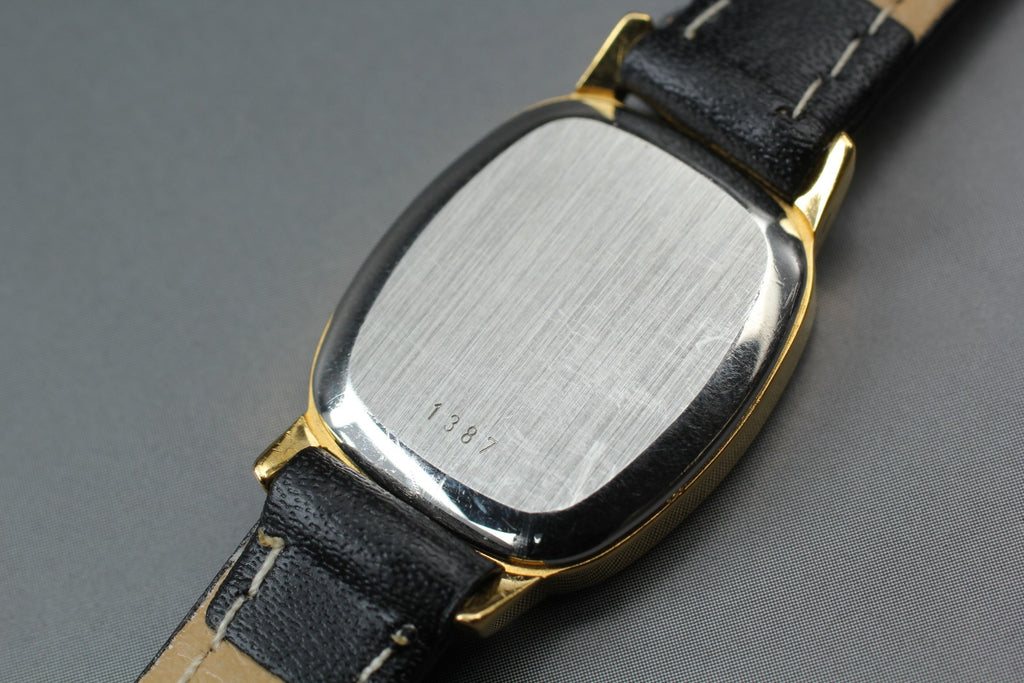 1982 Near MINT OMEGA De Ville 19mm 591.0191 Quartz Gold Dial Women's Vintage