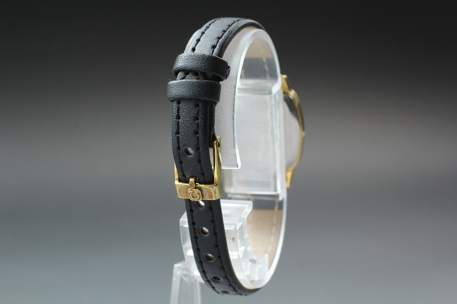 1982 Near MINT OMEGA De Ville 19mm 591.0191 Quartz Gold Dial Women's Vintage