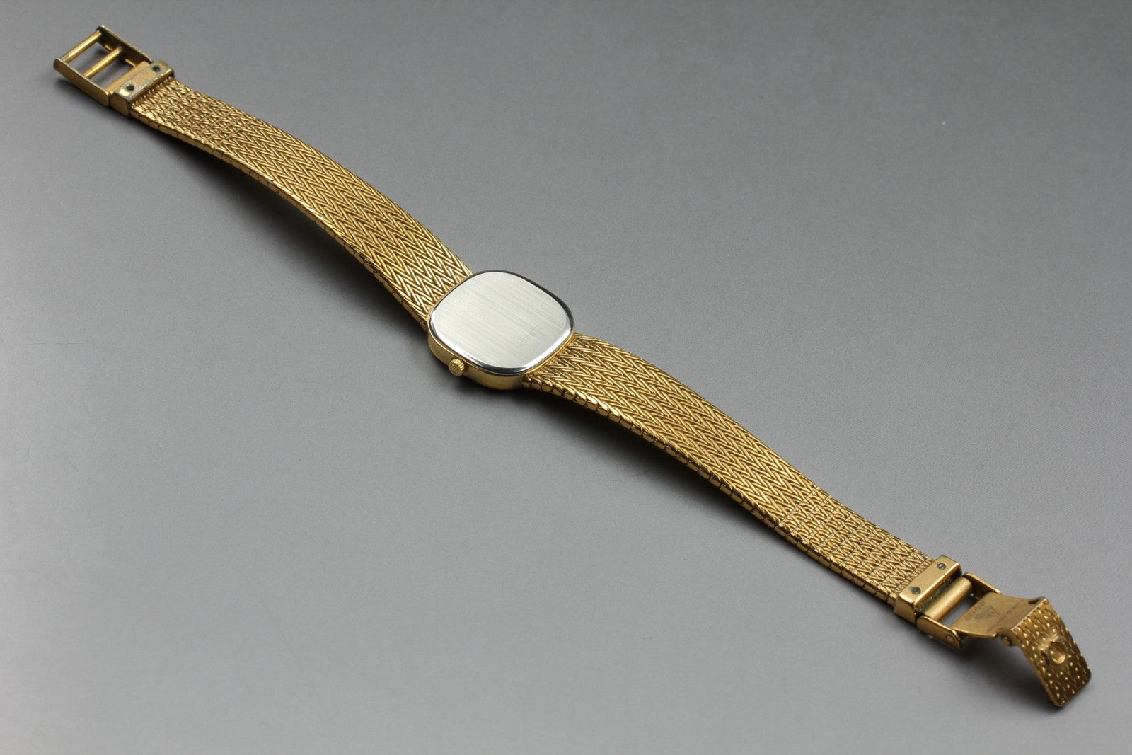 1984 OMEGA De Ville 19mm 591.0269 Quartz Gold Dial Women's Watch Vintage Exc+5