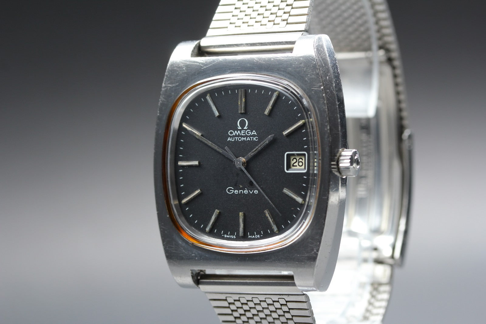 1974 Near MINT OMEGA Geneve 36mm 166.0190 Automatic Black Dial Men's Vintage
