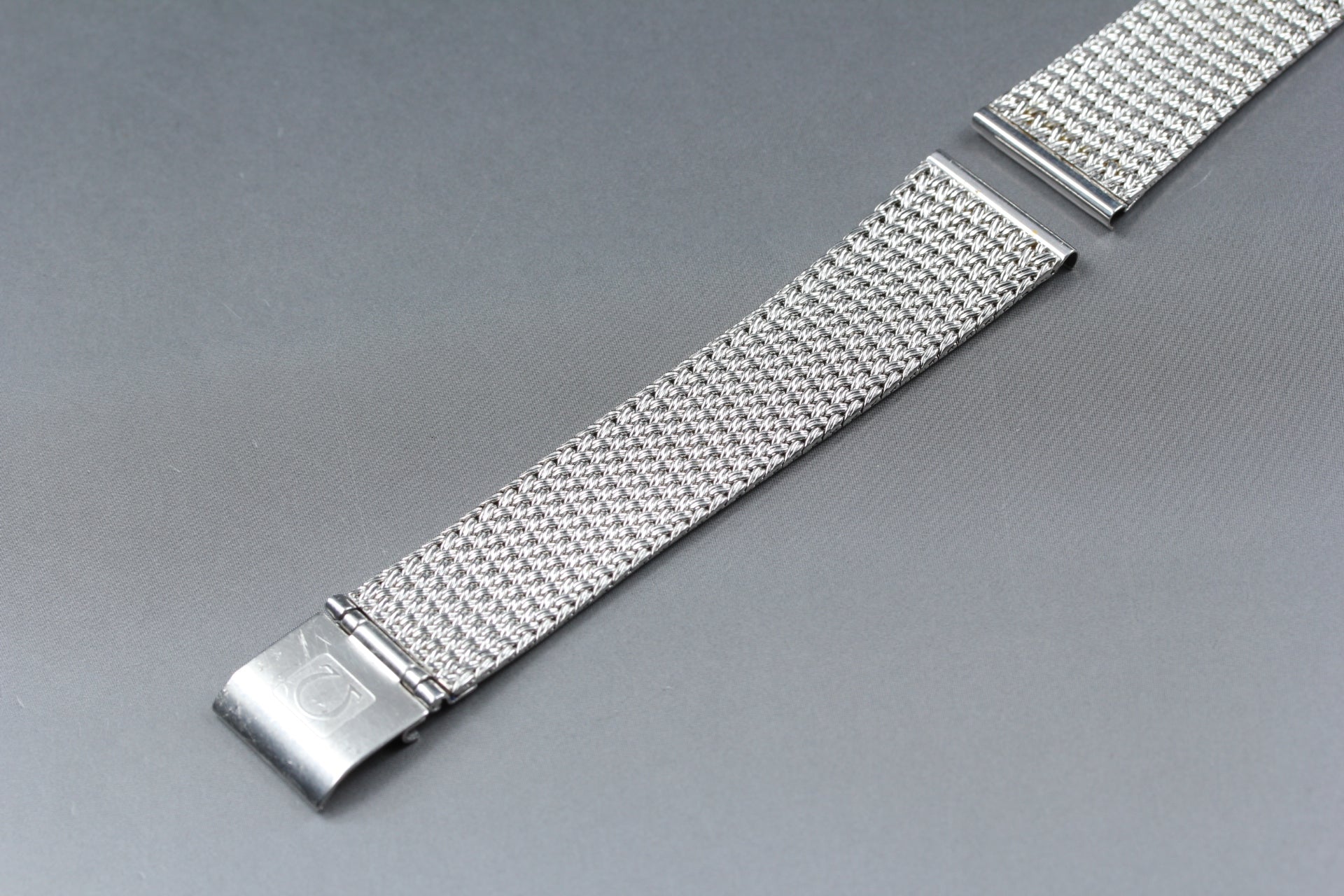 Near MINT OMEGA Milanese/Mesh Band 18mm Stainless Bracelet Silver Men's Vintage
