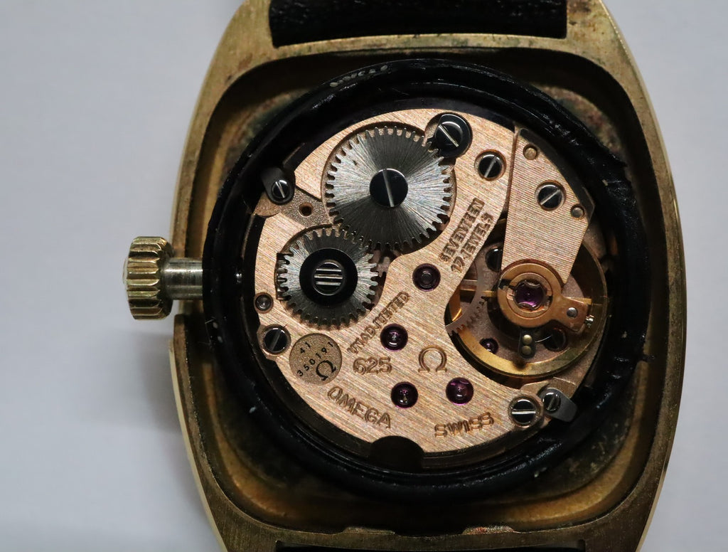 1978 Near MINT OMEGA De Ville 25mm 511.0531 Manual Gold Dial Women's Vintage