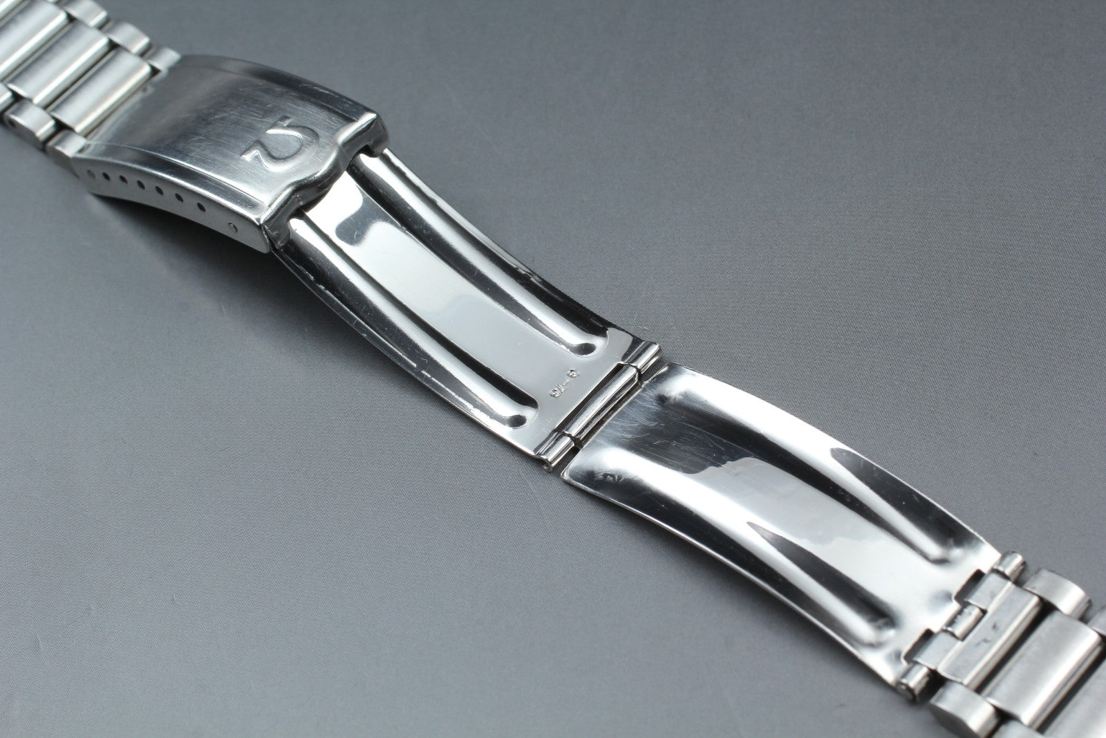 Near MINT OMEGA Bracelet FF110 18mm Stainless Steel Silver Men's Vintage