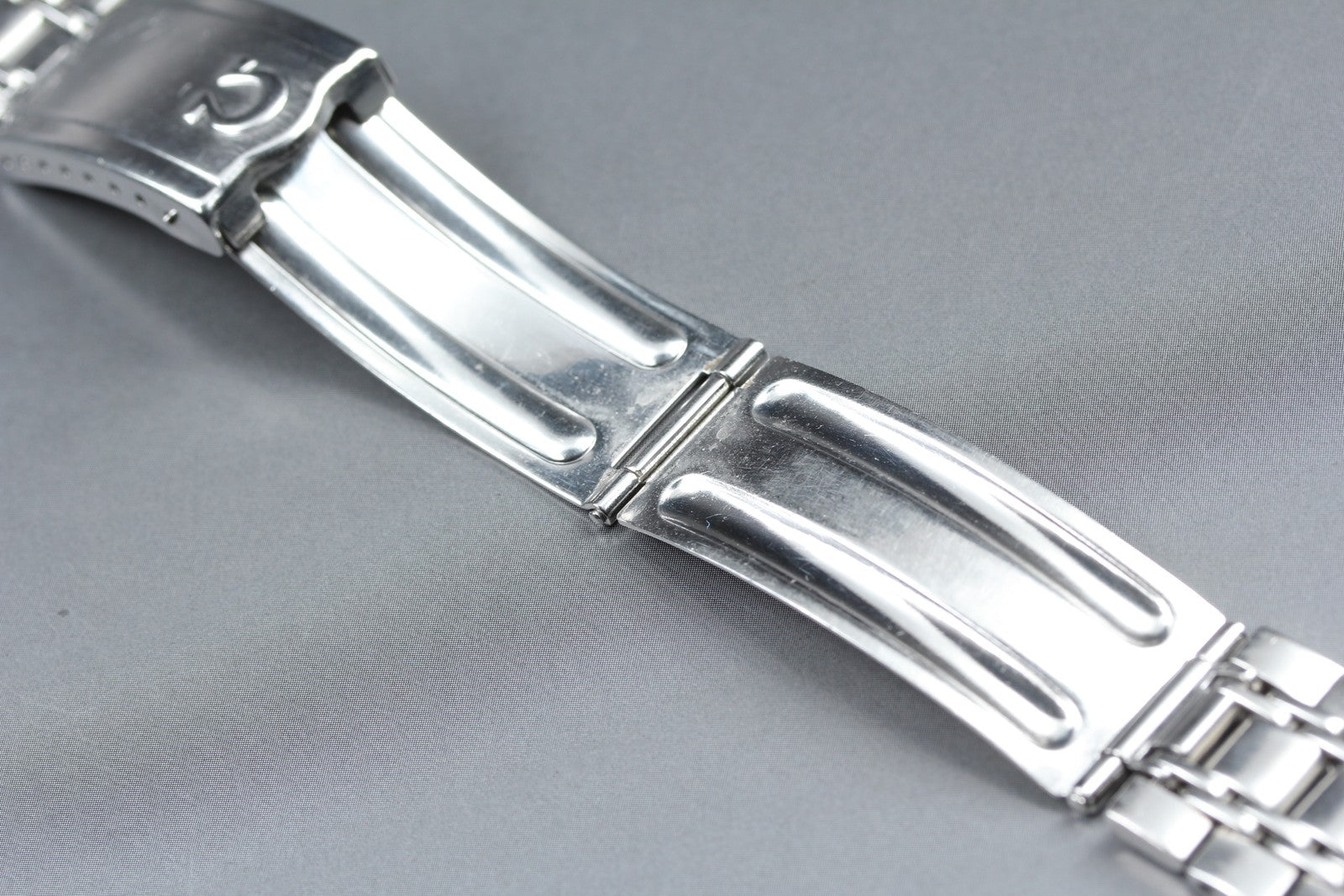 Near MINT OMEGA Bracelet FF041/2030 18mm Stainless Steel Silver Men's Vintage