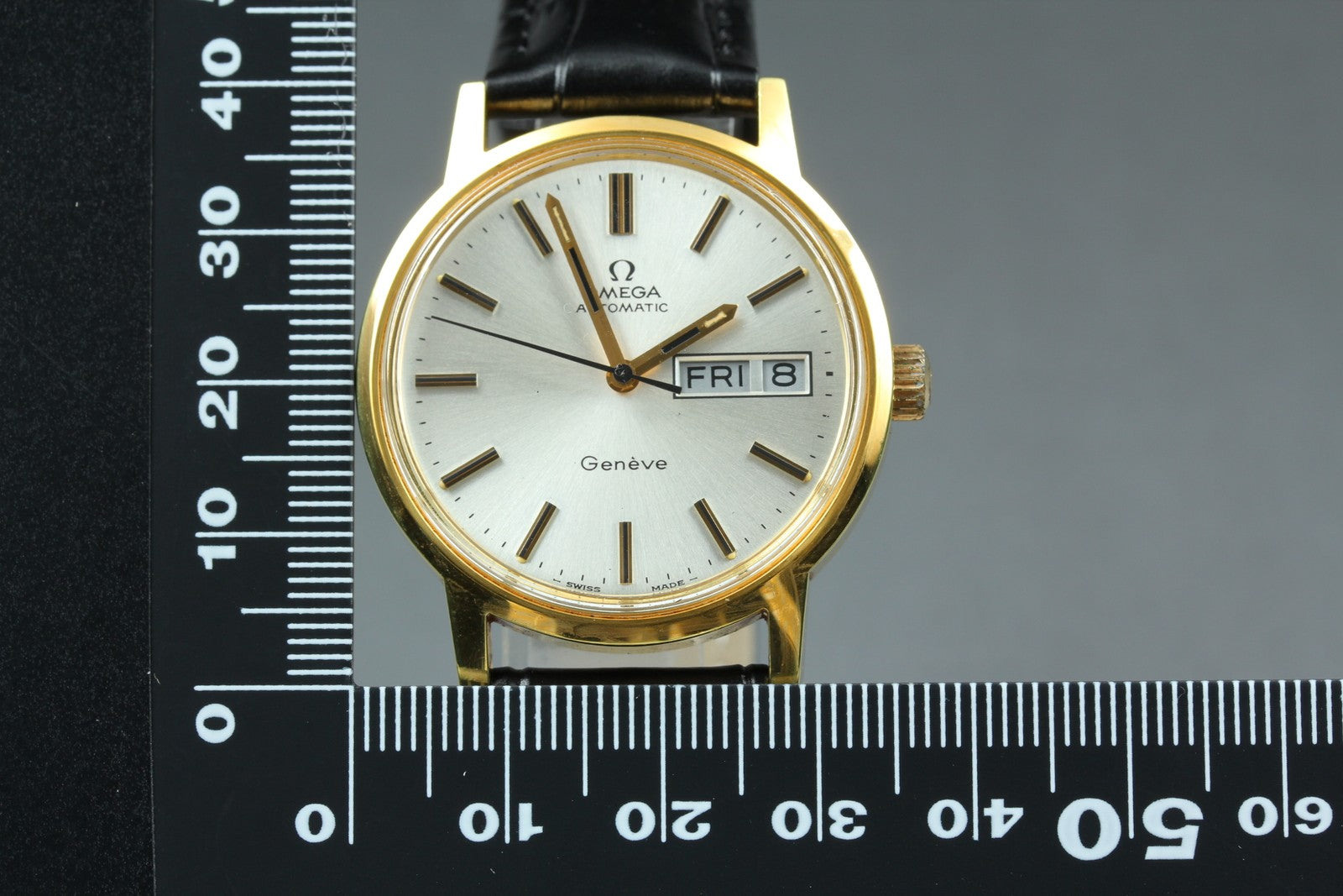 1972 Near MINT OMEGA Geneve 35mm 166.0117 Automatic Champagne Dial Men's Vintage