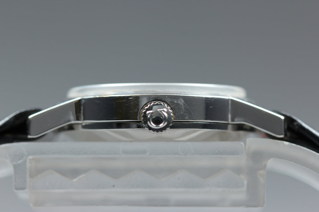 1974 Near MINT OMEGA Geneve 21mm 511.0411 Manual Silver Dial Women's Vintage