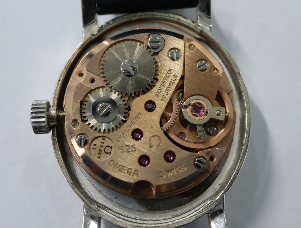 1974 Near MINT OMEGA Geneve 21mm 511.0411 Manual Silver Dial Women's Vintage