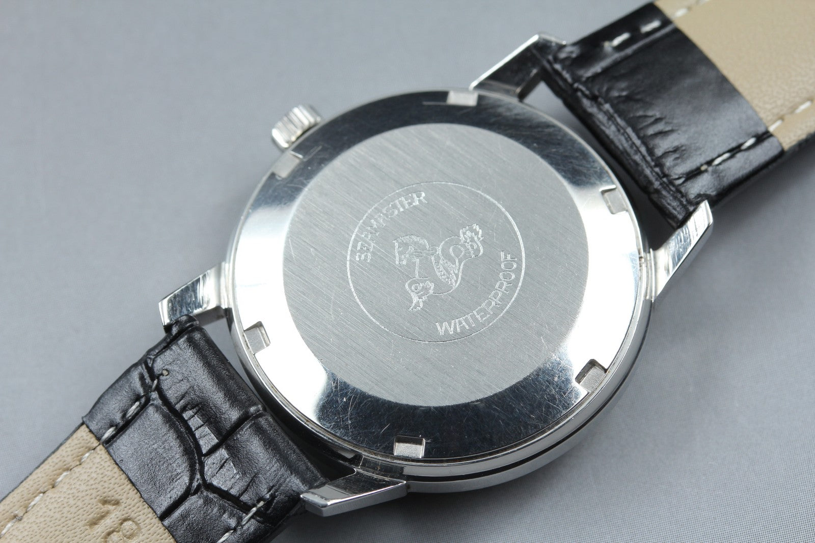 1969 Near MINT OMEGA Seamaster 34mm 166.037 Automatic Silver Dial Men's Vintage