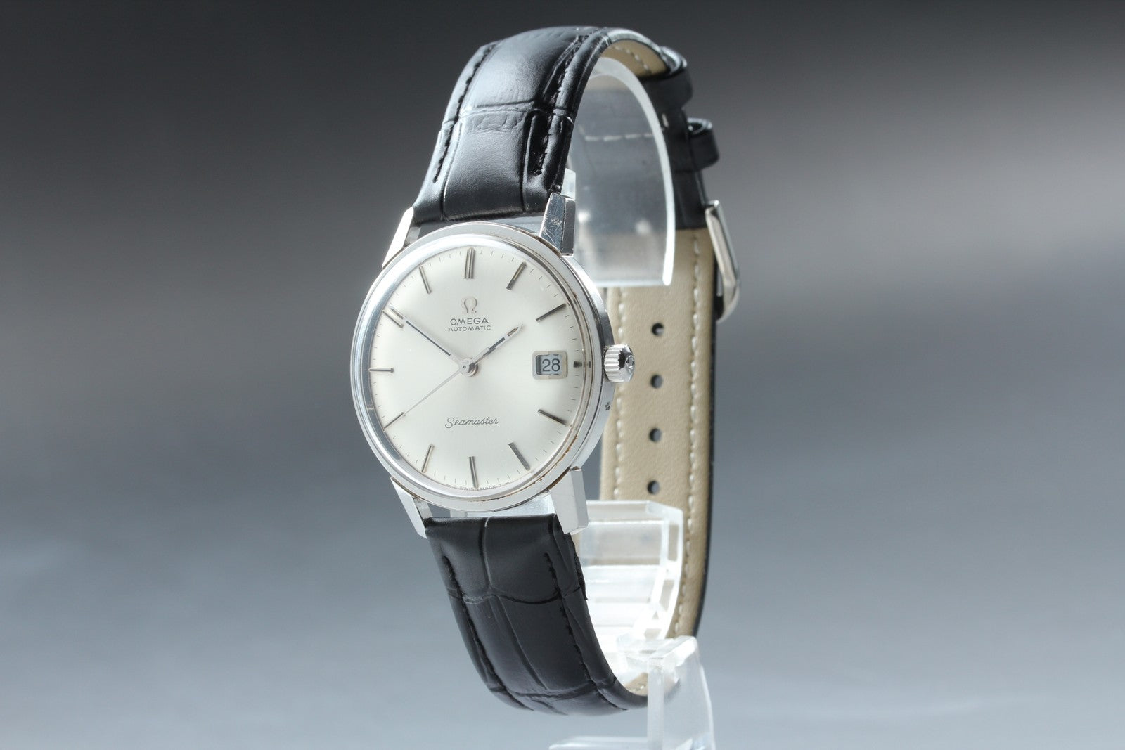 1969 Near MINT OMEGA Seamaster 34mm 166.037 Automatic Silver Dial Men's Vintage