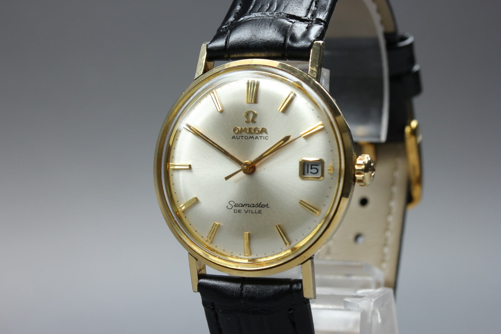 Near MINT OMEGA Seamaster De Ville 34mm Automatic Champagne Dial Men's Vintage