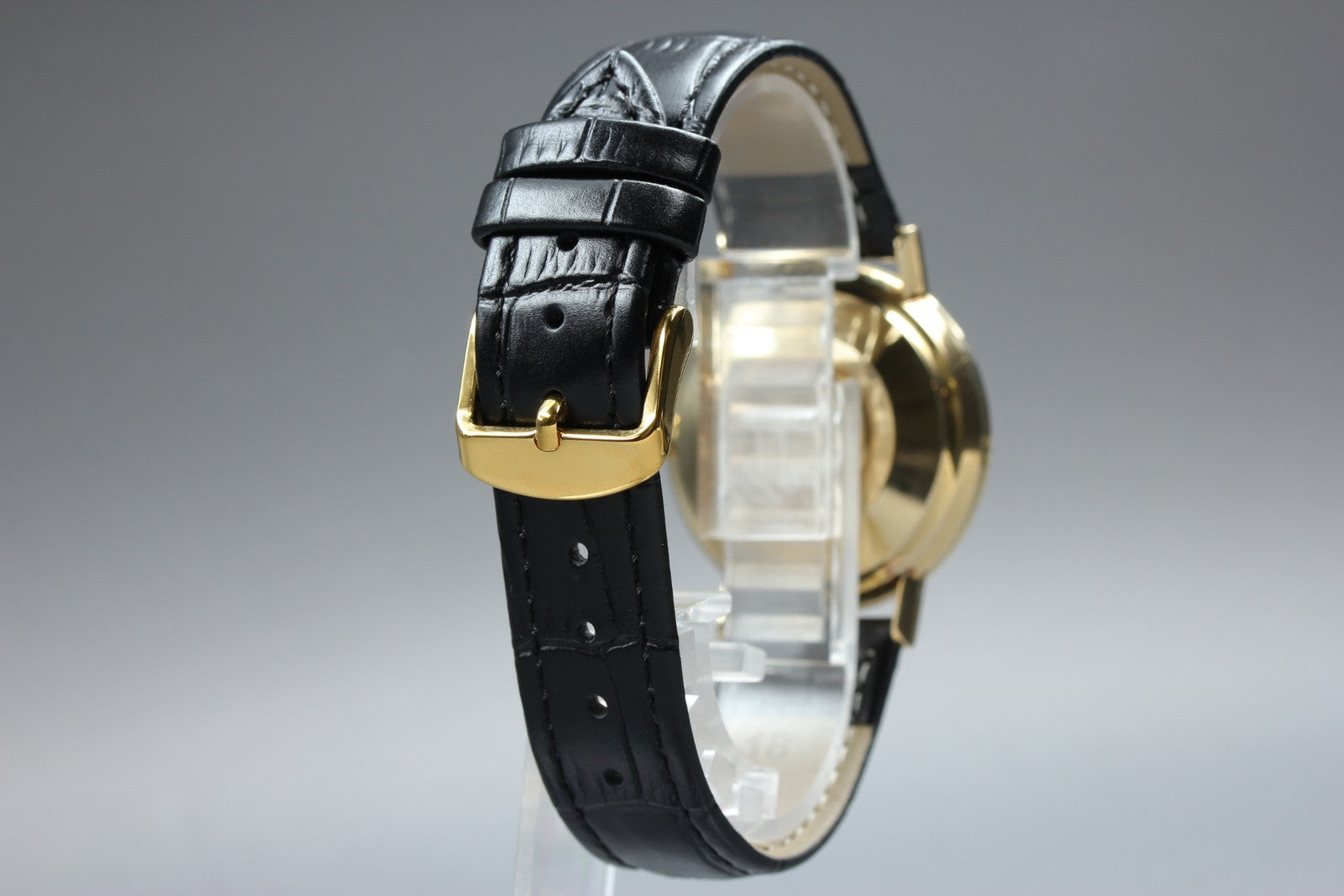 Near MINT OMEGA Seamaster De Ville 34mm Automatic Champagne Dial Men's Vintage