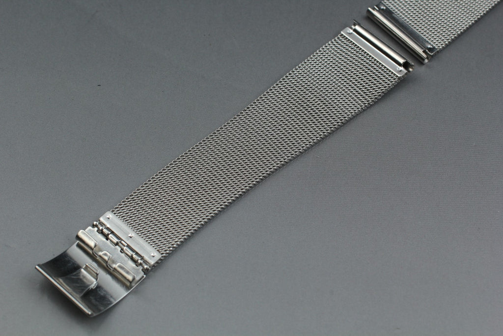 Near MINT OMEGA Milanese/Mesh Band 2058 19mm Stainless Steel Silver Men Vintage