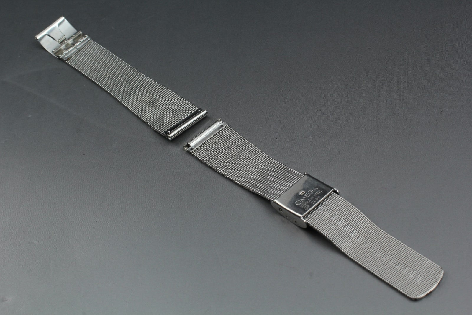 Near MINT OMEGA Milanese/Mesh Band 2058 19mm Stainless Steel Silver Men Vintage