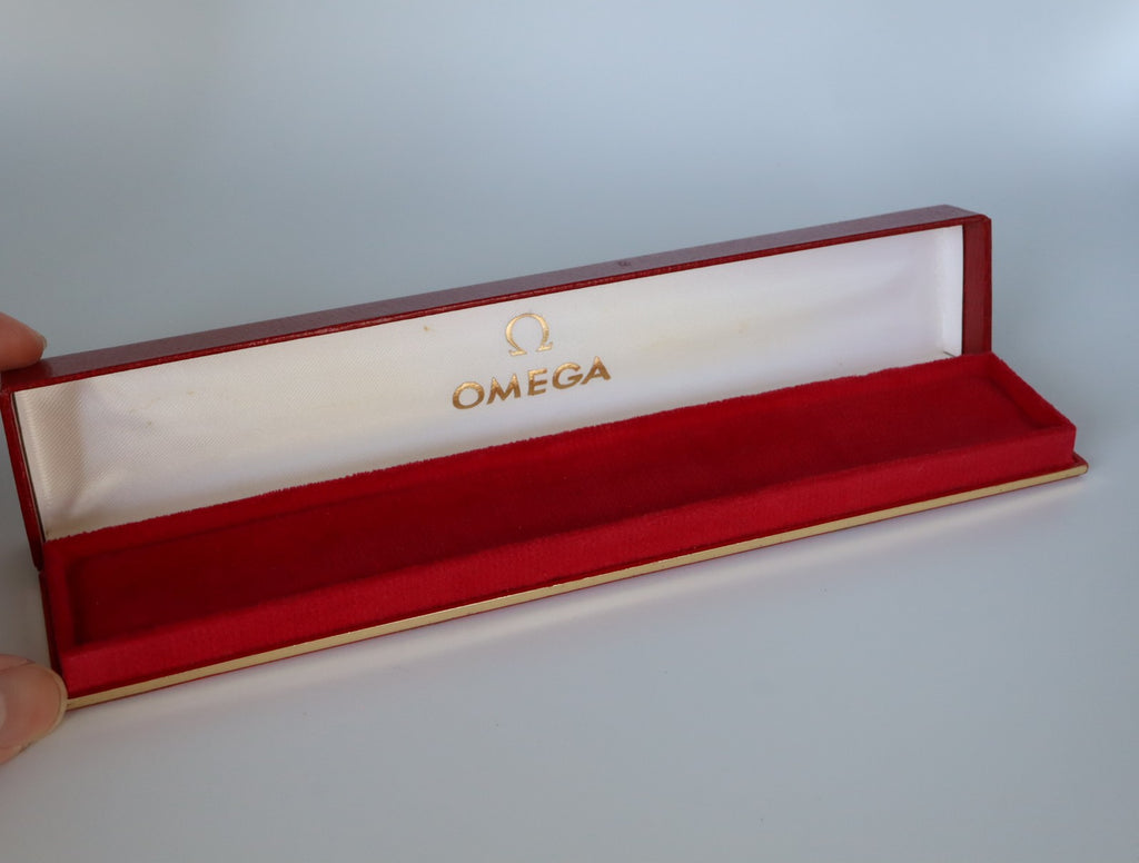 Near MINT OMEGA Vintage Red Watch Box Genuine Case Only for Women's #2587-2