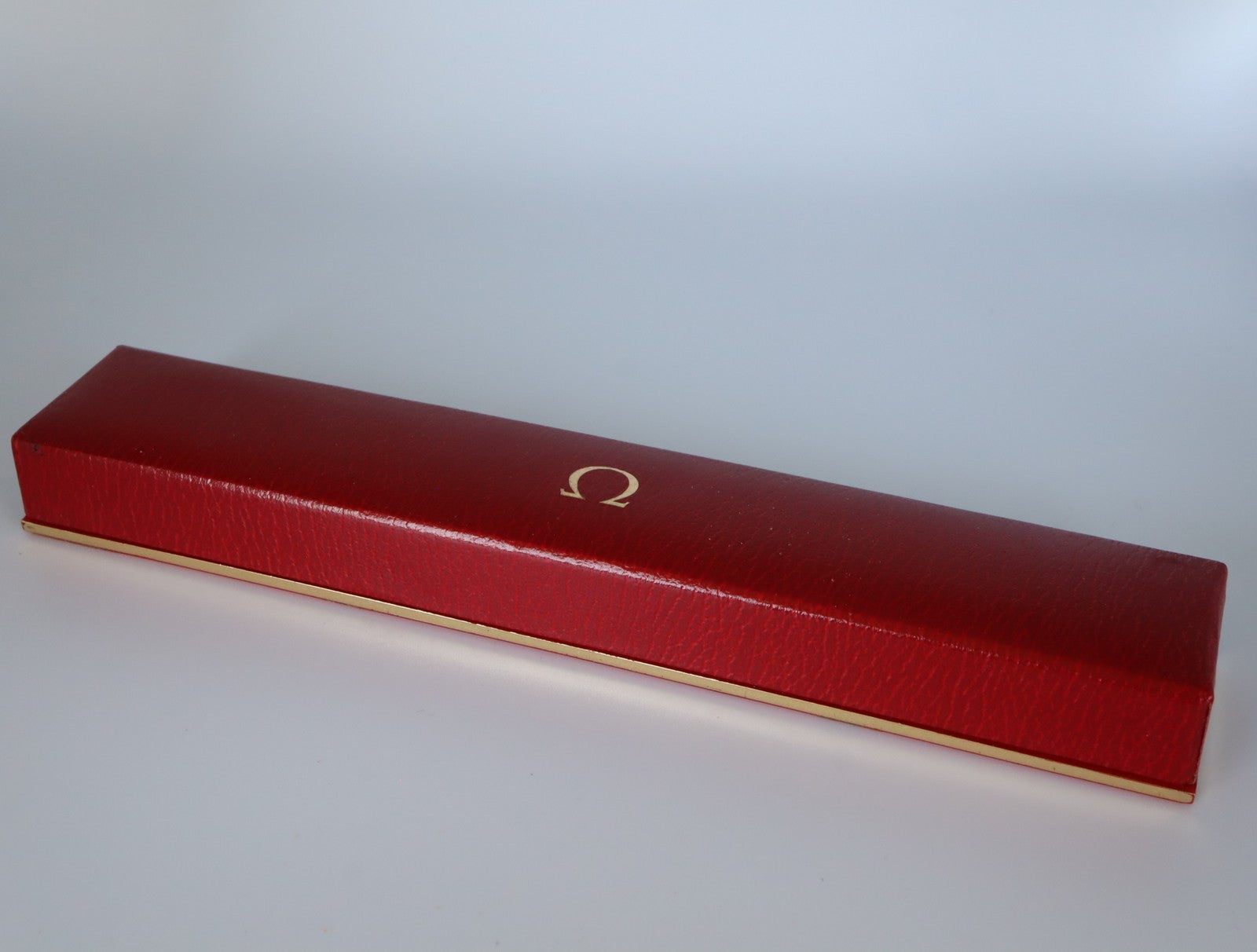 Near MINT OMEGA Vintage Red Watch Box Genuine Case Only for Women's #2587-2