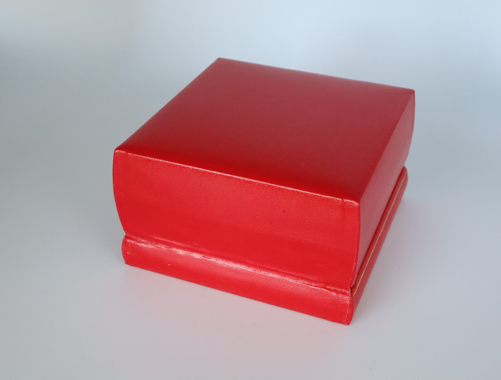 Near MINT OMEGA Vintage Red Watch Box Genuine Case Only From JAPAN #2403-2