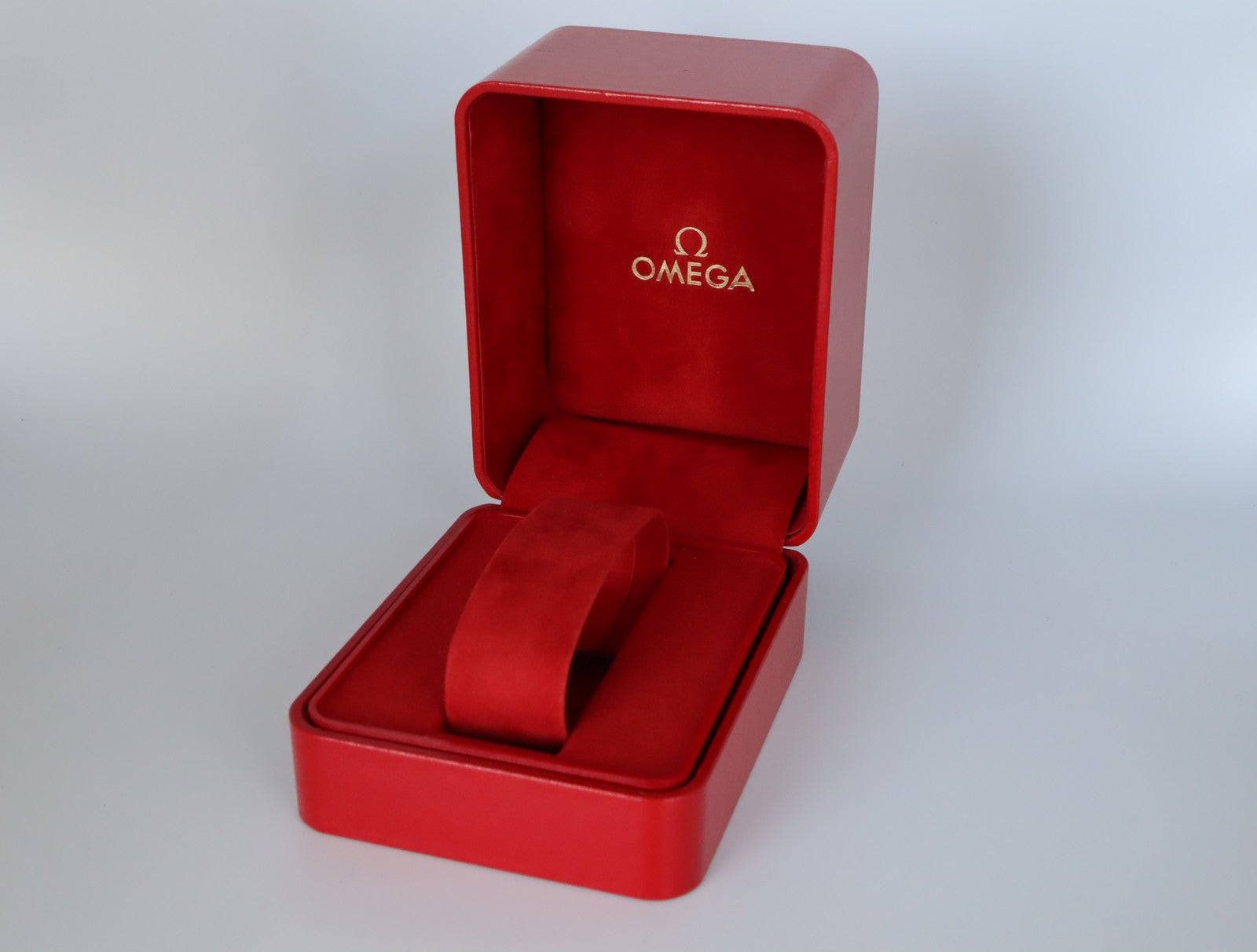 Near MINT OMEGA Vintage Red Watch Box Genuine Case Only From JAPAN 2666-2