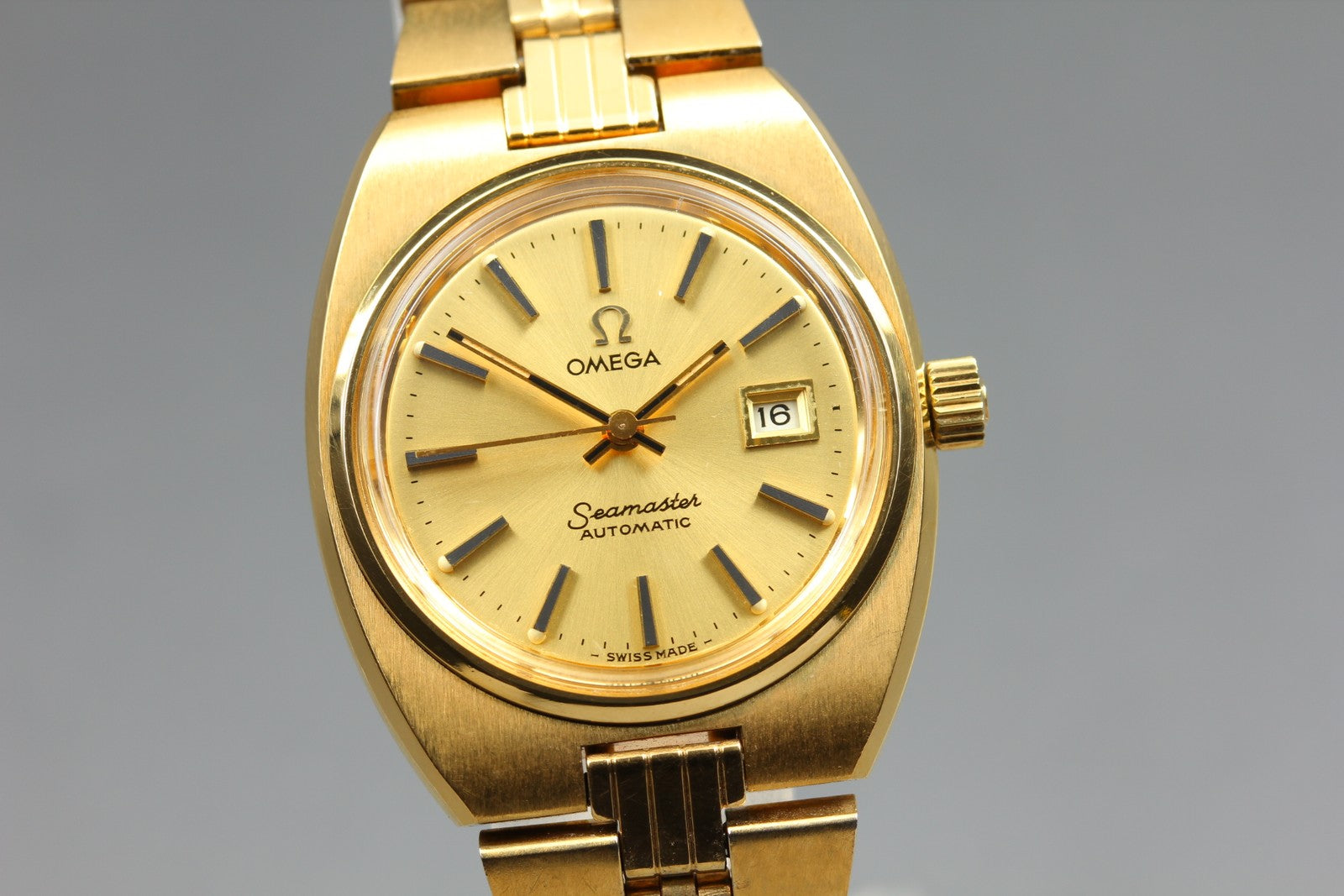 1979 MINT/Box OMEGA Seamaster 27mm 566.0087 Automatic Gold Dial Women's Vintage