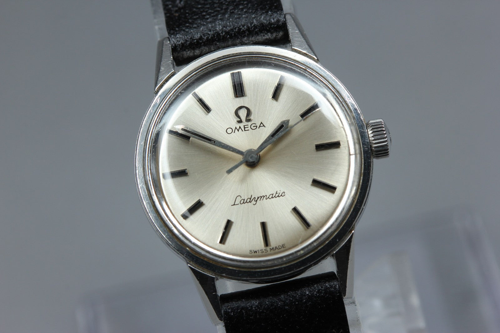 1965 Near MINT OMEGA Seamaster Ladymatic 22mm 565.001 Automatic Women's Vintage